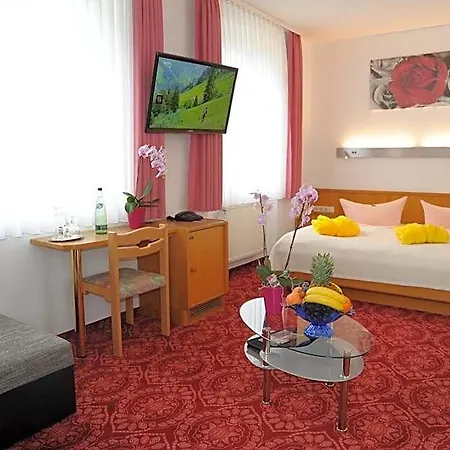 Goldner Anker 3*